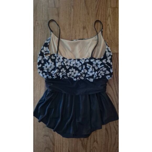 SIRENA II Plus Size Skirted One-Piece Bathingsuit Swimsuit Women's Size 18W - Picture 2 of 4